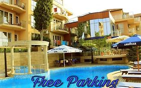 Twins Palace Aparthotel